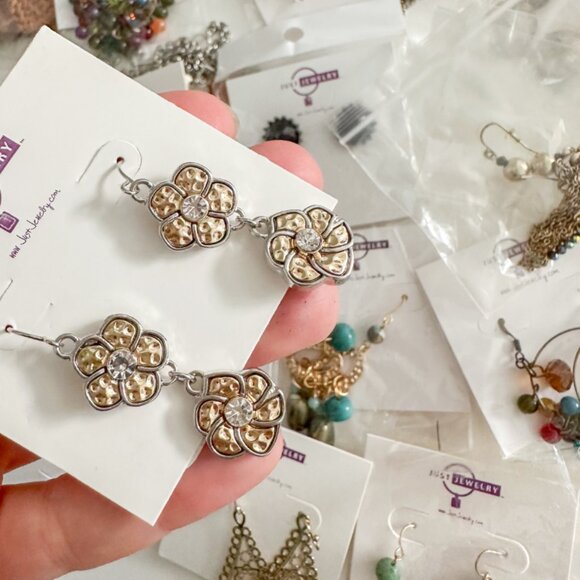 MEGA LOT Bundle of 48 Pieces of Jewelry - NWT! - Picture 9 of 16